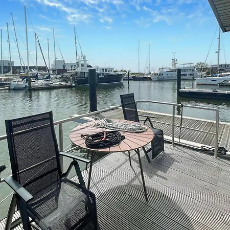 보트호텔 2 Bedroom Lovely Ship In
