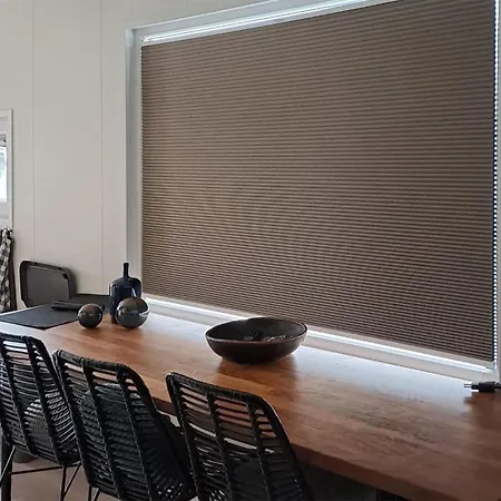 2 Bedroom Lovely Ship In 4*