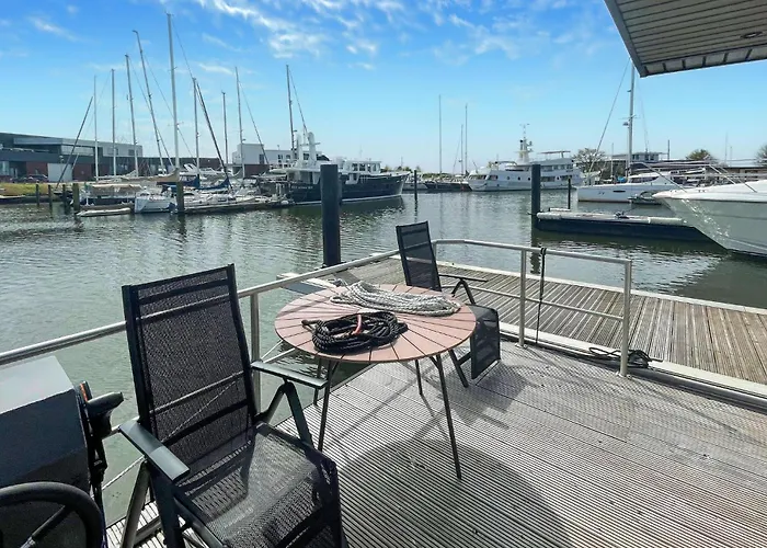 Botel 2 Bedroom Lovely Ship In