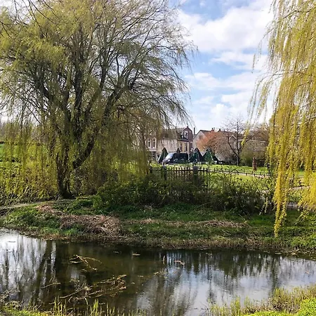 2 Bedroom Lovely Ship In 4*